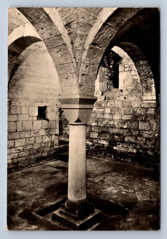 Pohlednice Praha Staré město - vnitřek románské domu (JN1811)