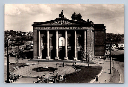 Pohlednice OSTRAVA - DIVADLO ZDEŇKA NEJEDLÉHO (ST1468)