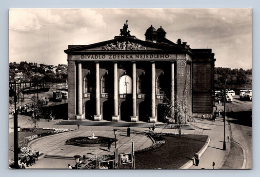 Pohlednice OSTRAVA - DIVADLO ZDEŇKA NEJEDLÉHO (ST1468)