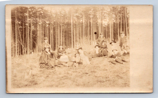 Pohlednice NA VÝLETĚ V LESE (ST2363)
