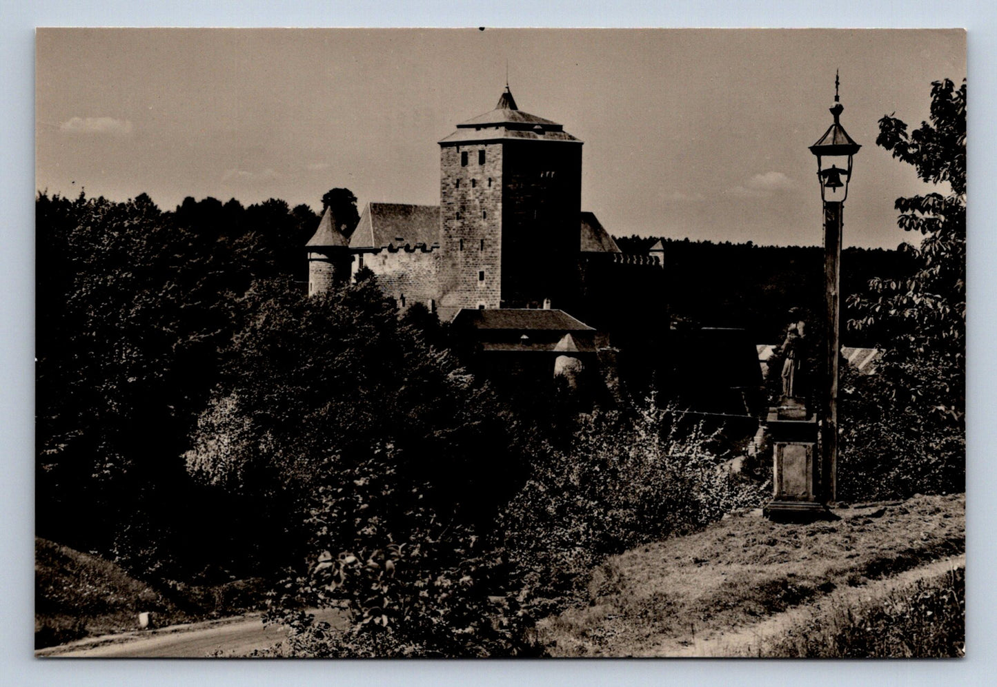 Pohlednice STÁTNÍ HRAD KOST V ČESKÉM RÁJI (ST467)