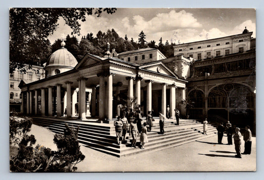Pohlednice MARIÁNSKÉ LÁZNĚ - KŘÍŽOVÝ PRAMEN (ST526)
