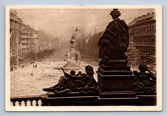 Pohlednice VÁCLAVSKÉ NÁMĚSTÍ PO BOJÍCH (ST548)