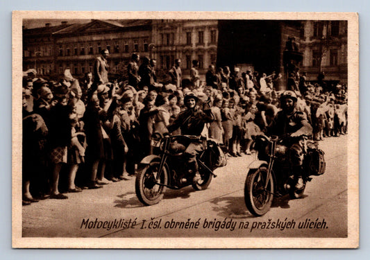 Pohlednice MOTOCYKLISTÉ I. ČSL. OBRNĚNÉ BRIGÁDY PRAŽSKÝCH  (ST558)