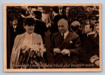 Pohlednice PAN PRESIDENT S CHOTÍ NA ČESTNÉ TRIBUNĚ  (ST567)