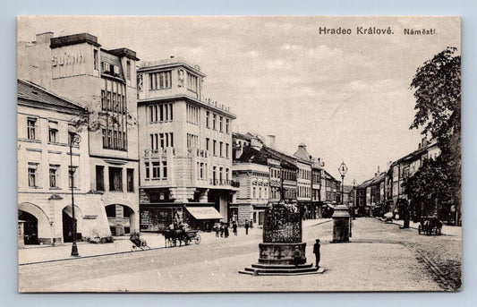 Pohlednice HRADEC KRÁLOVÉ - NÁMĚSTÍ (ST841)