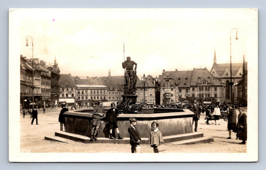 Pohlednice CHEB - NÁM. DR. ED. BENEŠE (ST908)