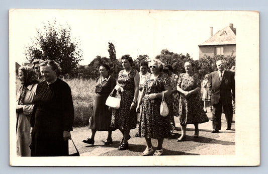Pohlednice VESNICKÝ POCHOD - FRANTIŠEK MALÝ FOTOGRAF (ST3064)