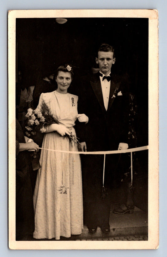Pohlednice SVATBA . FOTOGRAF V. SCHWARZ (ST3105)