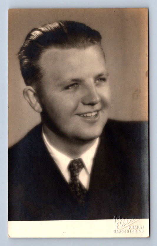 Pohlednice MLADÝ CHLAPEC - FOTO ESTA (ST3128)