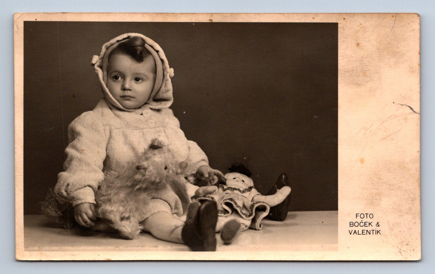 Pohlednice DÍTĚ A HRAČKY - FOTO BOČEKA A VALENTÍK (ST3193)