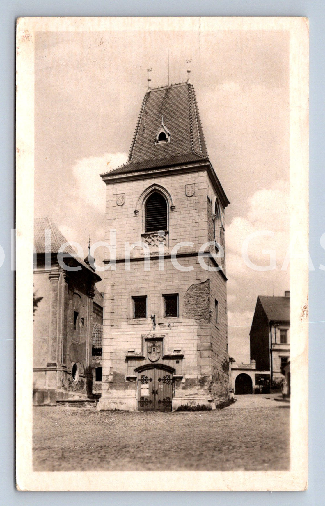 Postcard YOUNG CARRIER (ST5170)