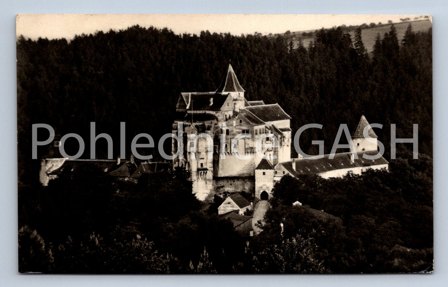 Postcard PERNŠTEJN CASTLE (ST5744)