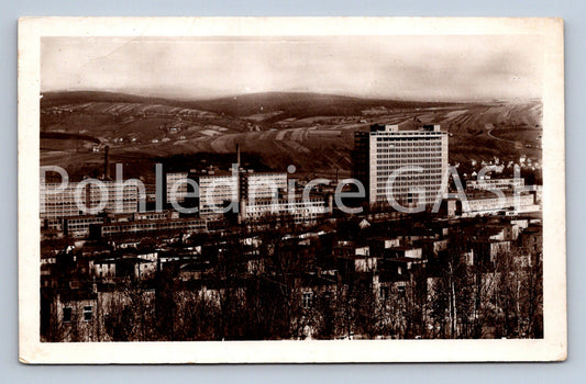 Pohlednice ZLÍN - STŘED BAŤOVÝCH ZÁVODŮ SE SPRÁVNÍ BUDOVOU (ST4498)