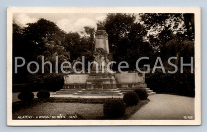 Postcard KLATOVY - ENTRANCE TO THE CITY PARKS (ST4635)