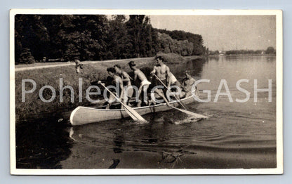 Postcard BY THE RIVER (ST6908)