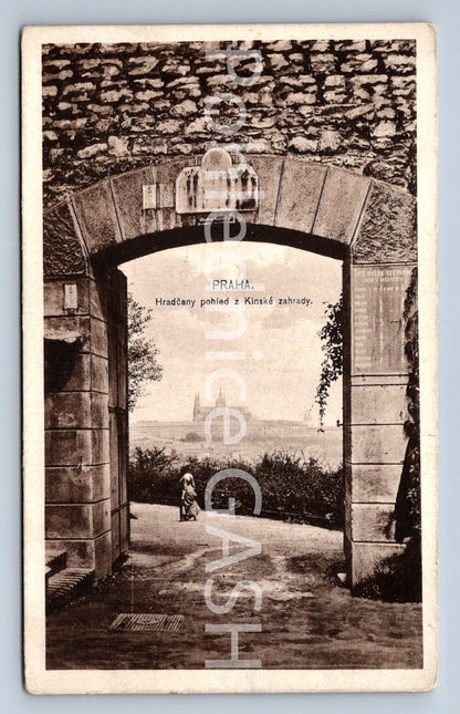 Postcard PRAGUE - HRADČANY (ST6961)