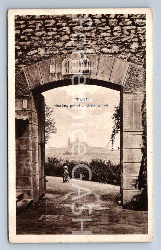 Postcard PRAGUE - HRADČANY (ST6961)
