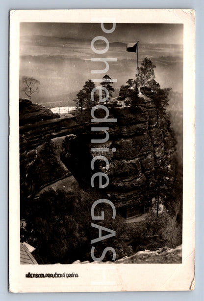 Postcard HŘENSKO - PRAUČICKÁ GATE (ST7281)