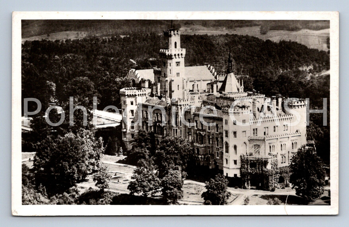 Postcard HLUBOKÁ CASTLE (ST7469)