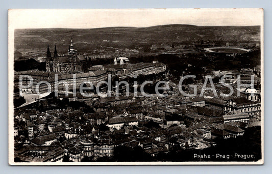 Postcard PRAGUE - VIEW OF THE LESSER STREET AND THE CASTLE (ST7481)