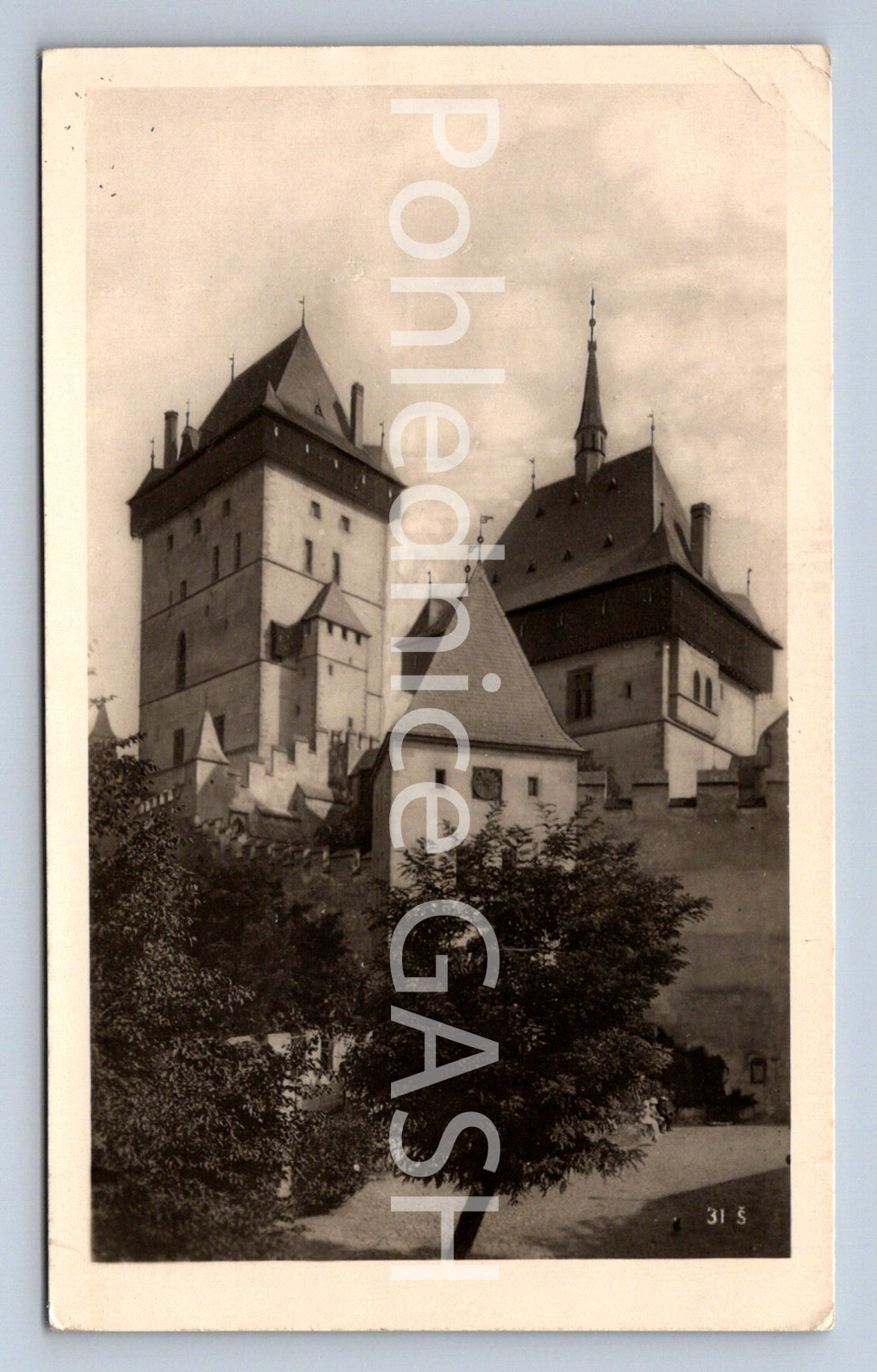 Postcard KARLŠTEJN CASTLE (ST7584)
