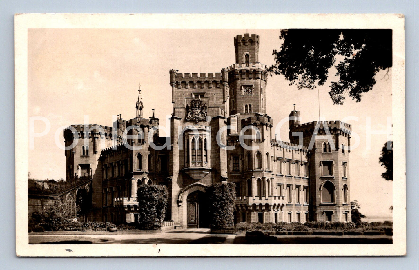 Postcard HLUBOKA NAD VLTAVOU CASTLE (ST7767)