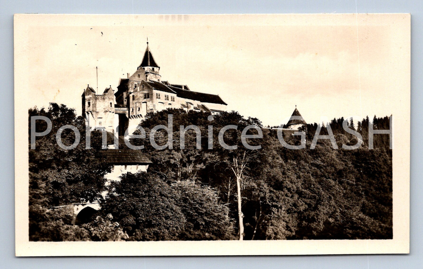 Postcard PERNŠTEJN CASTLE (ST7843)