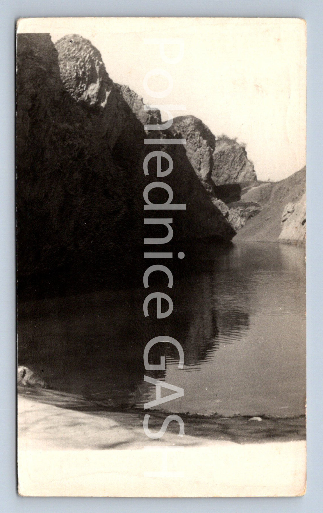 Postcard KARLOVY VARY (ST8003)