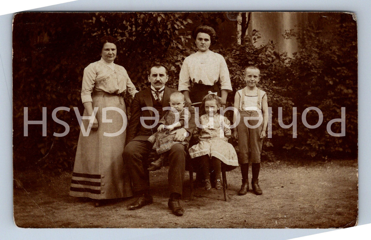 Pohlednice RODINNÁ FOTKA (ST9352)