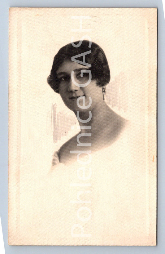 Pohlednice ŽENA - FOTOATELIER JOS. PETRŮ BRNO (ST9382)