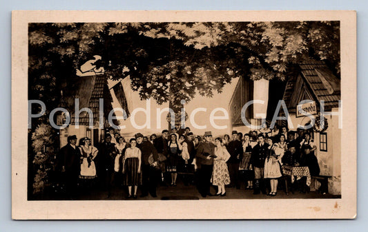 Pohlednice SCROMÁŽDĚNÍ LIDU ČEŠTÍ MUZIKANTI (ST9997)