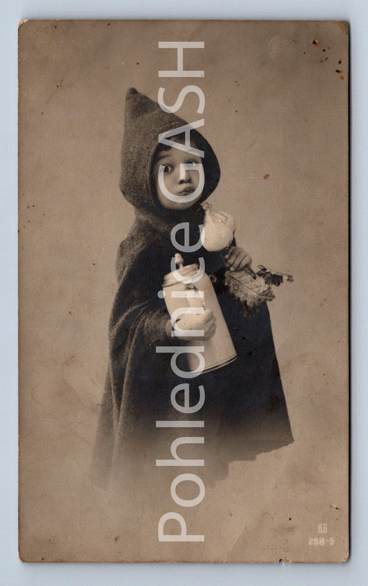 Pohlednice DÍTĚ S BANDASKOU (ST10001)