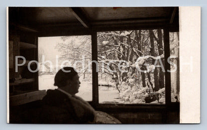 Postcard IN WINTER IN THE CANDLE (ST10007)