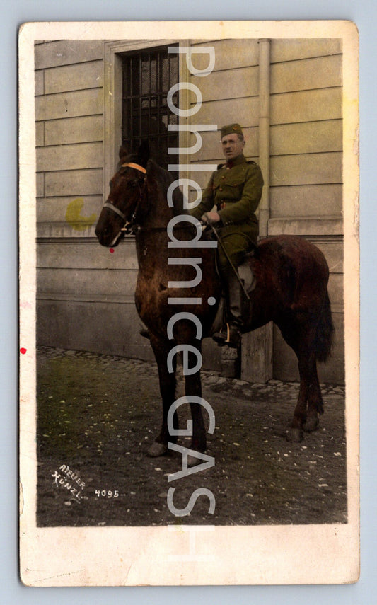 Pohlednice VOJÁK NA KONI (ST10053)