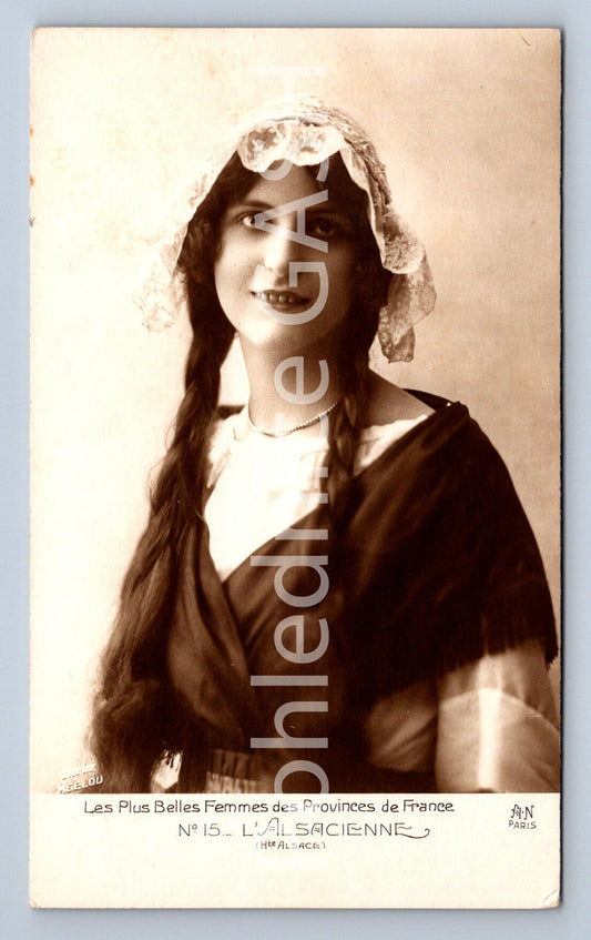 Pohlednice LES PLUS BELLES FEMMES DES PROVINCES DE FRANCE (ST10114)