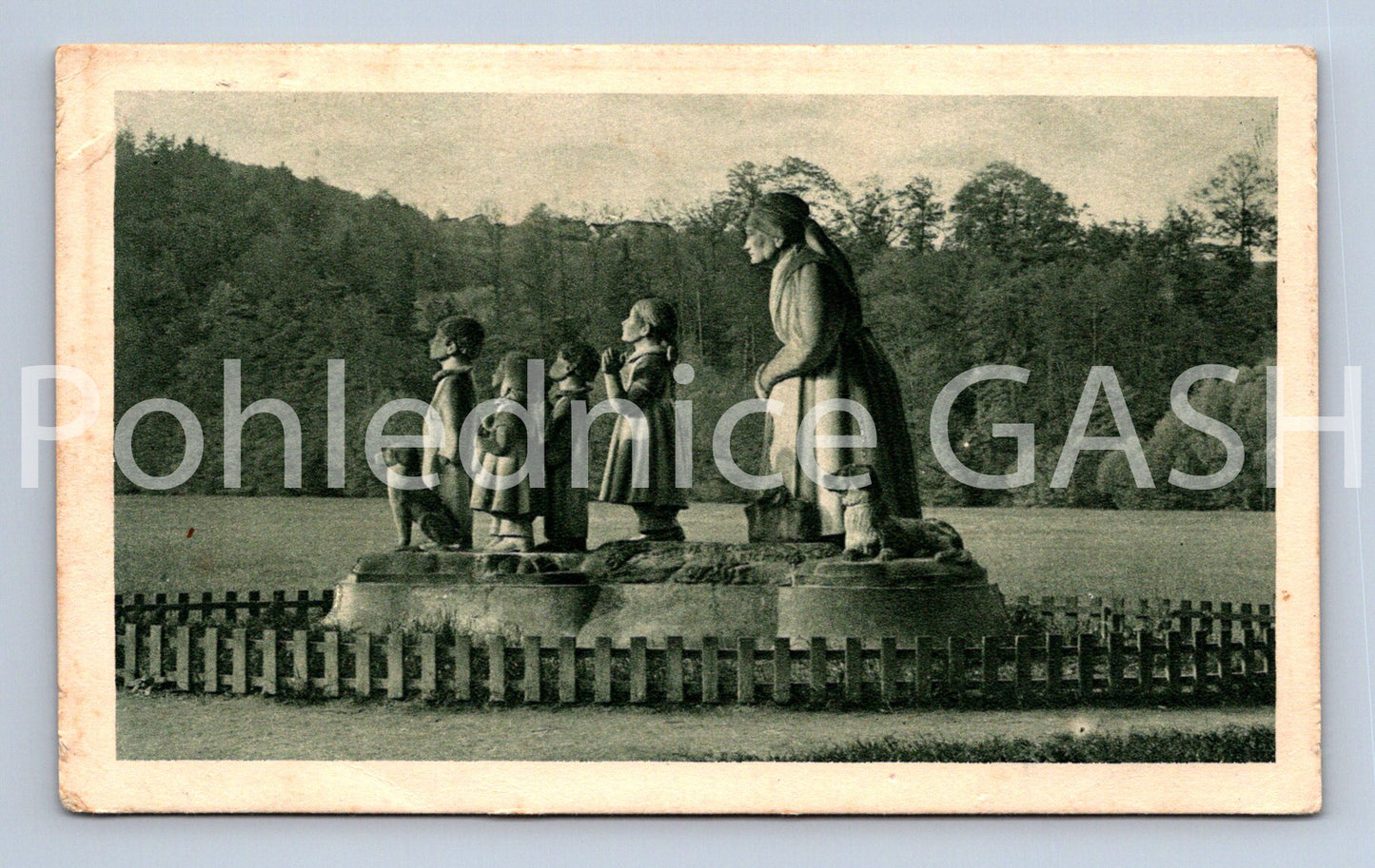 Pohlednice BABIČČINO ÚDOLÍ - POMNÍK BABIČKY (ST9004)