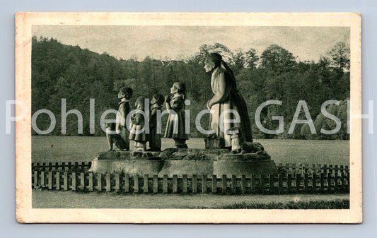 Pohlednice BABIČČINO ÚDOLÍ - POMNÍK BABIČKY (ST9004)