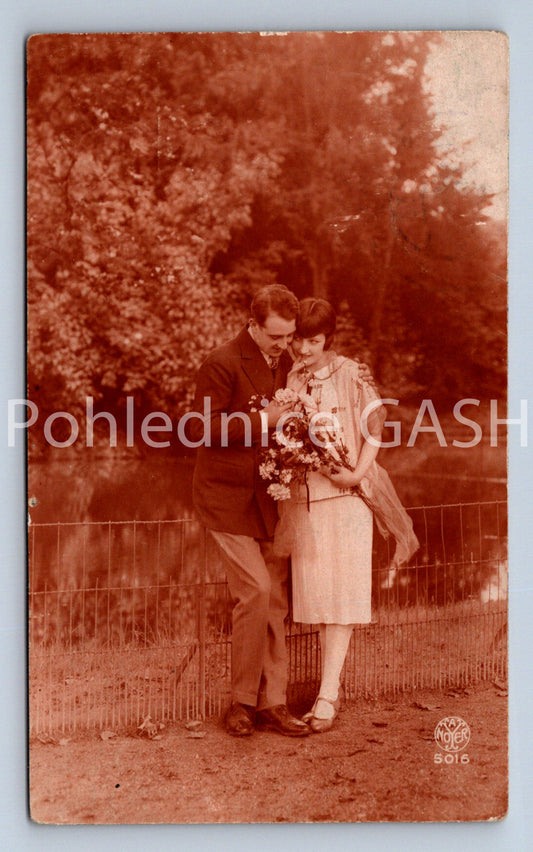 Pohlednice MUŽ S DÍVKOU (X24918)