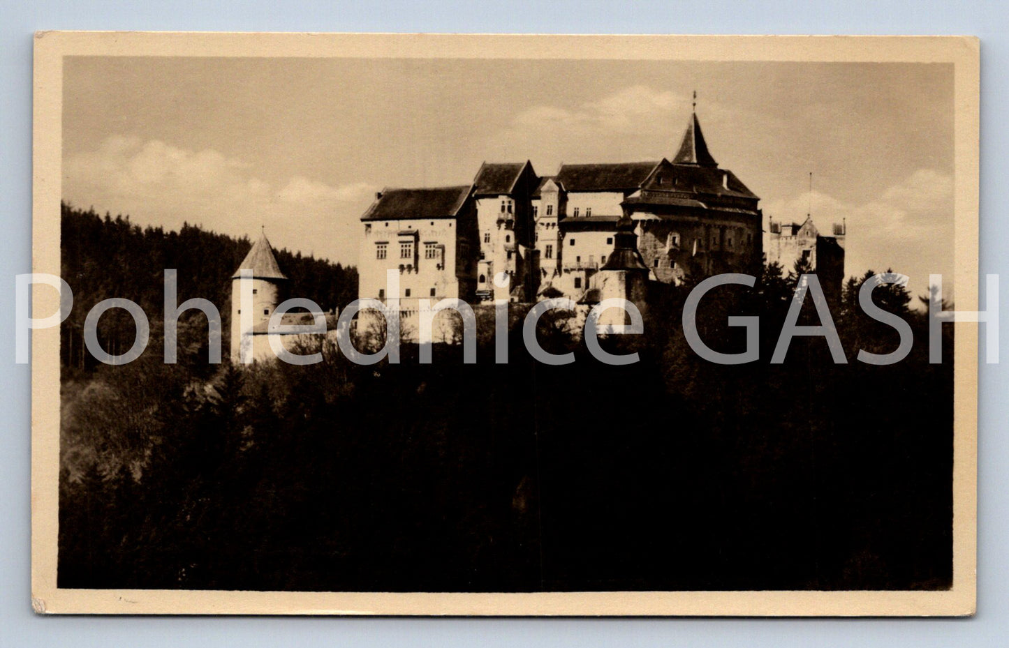 Postcard PERNŠTEJN CASTLE (X25105)