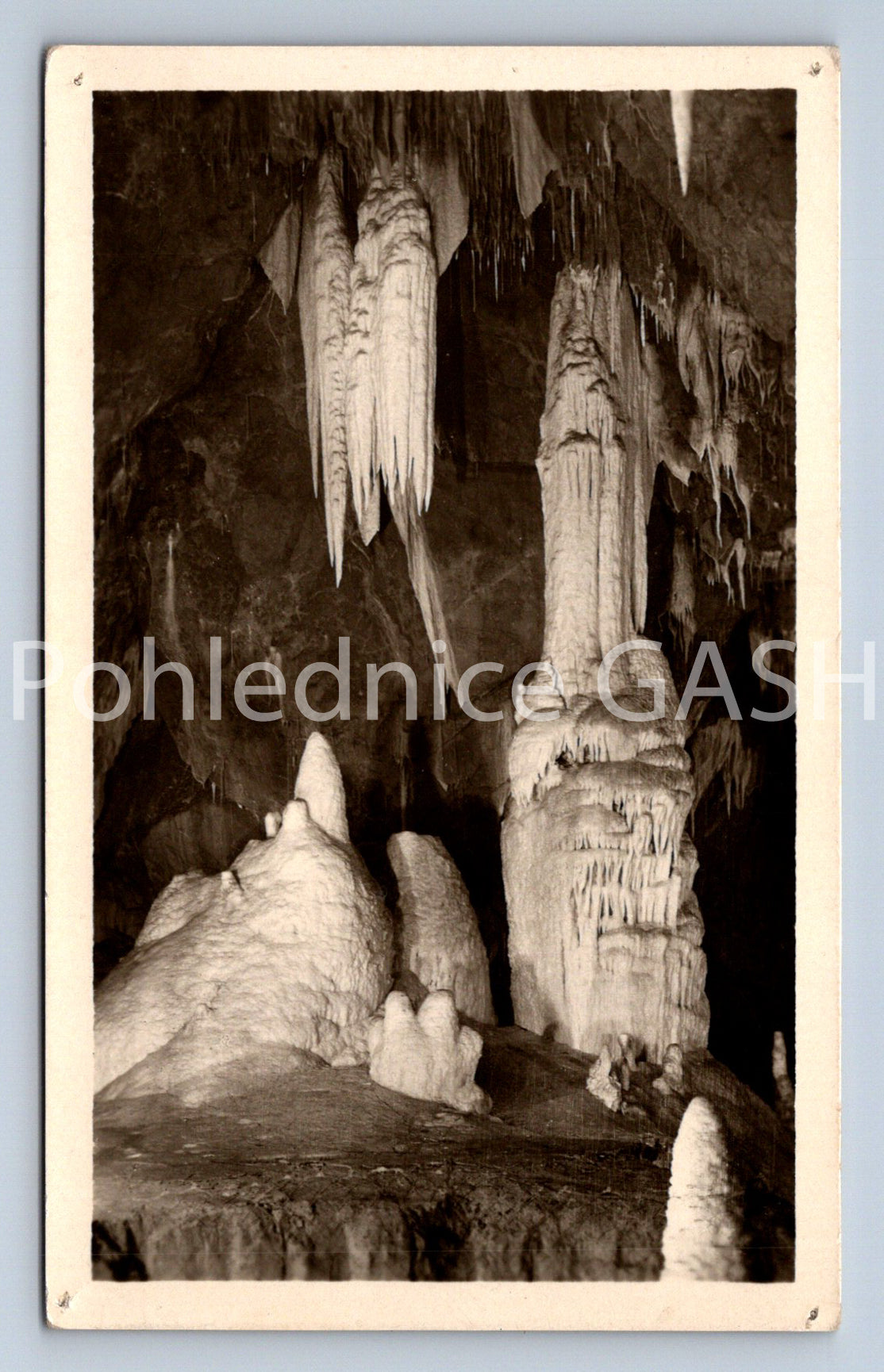 Pohlednice MORAVSKÝ KRAS - MASARYKŮV DÓM (ST12923)