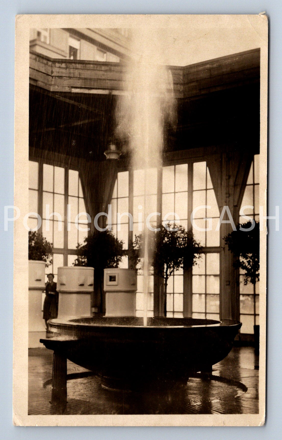 Postcard KARLOVY VARY (ST13048)