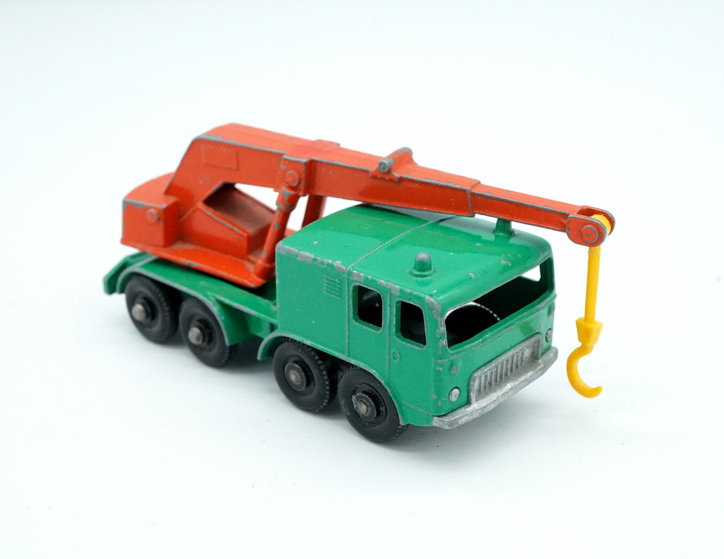 MATCHBOX 8 WHEEL CRANE BY LESNEY