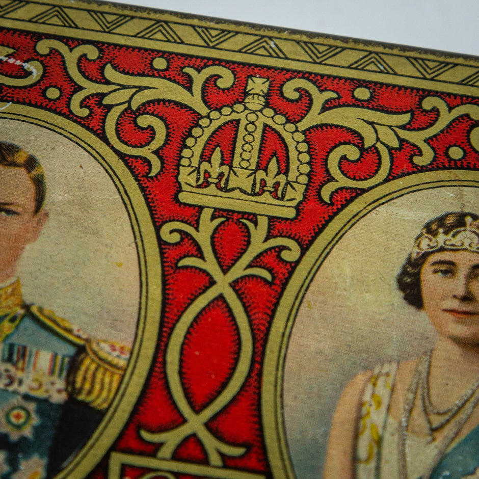 Plechová krabička SOUVENIR 1937 GEORGE VI ELIZABETH