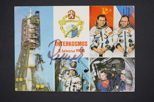 Pohlednice INTERKOSMOS KOSMONAUT VLADIMIR REMEK S AUTOGRAMEM (x5689)