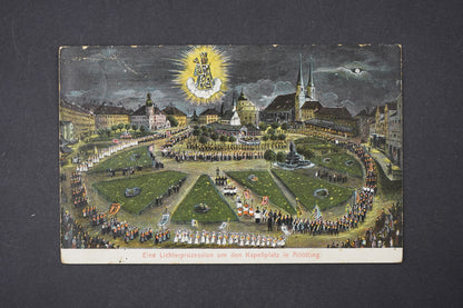 Pohlednice Eine Lichterprozession um den Kapellplatz in Altötti(x6041)