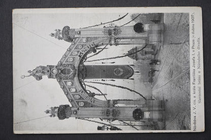 Pohlednice BRÁNA U NÁRODNÍHO DIVADLA NÁVŠTĚVA JV A FJI Praha1907 x8866