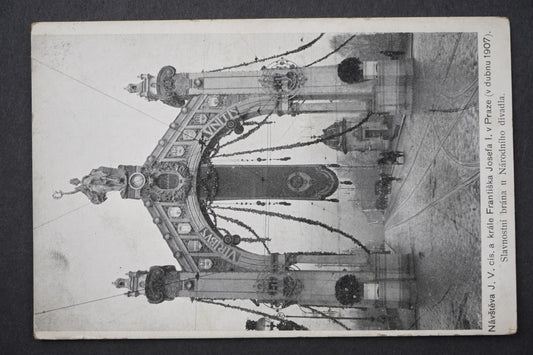 Pohlednice BRÁNA U NÁRODNÍHO DIVADLA NÁVŠTĚVA JV A FJI Praha1907 x8866