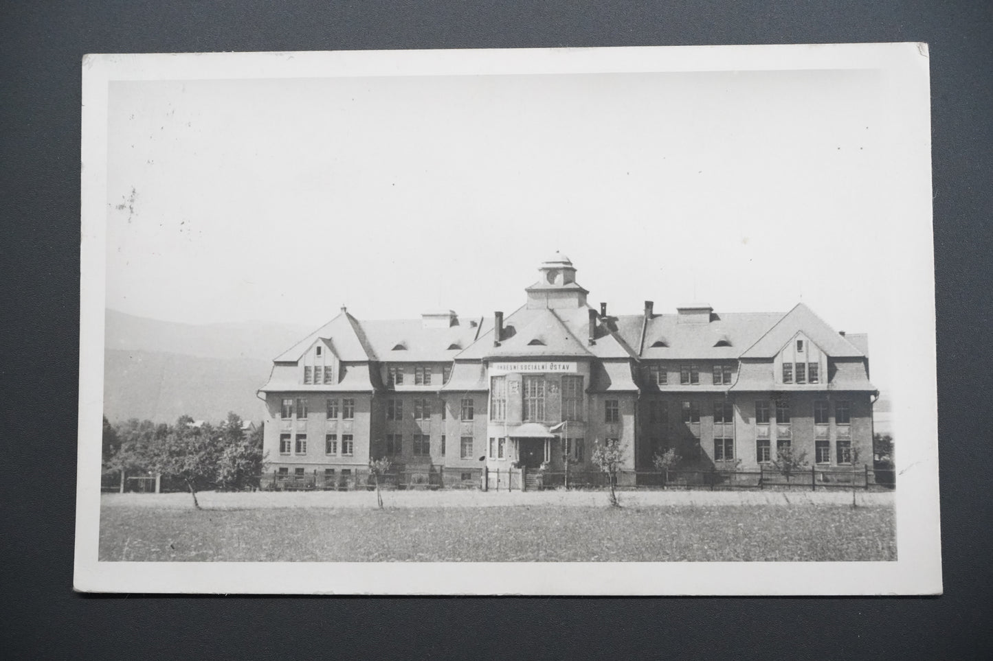 Pohlednice DĚTSKÝ DOMOV A ZOTAVOVNA ZÚPM V CHRASTAVĚ (x9529)