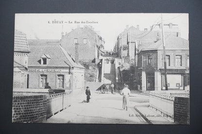 Pohlednice 4. BRUAY - LA RUE DES ESCALIERS (x9602)